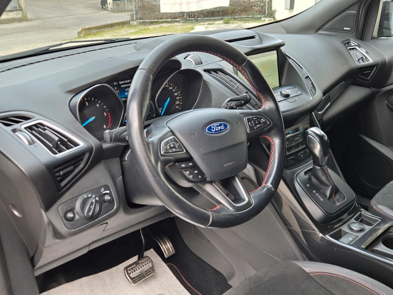 Ford Kuga 2.0 TDCI 120 CV S&S 2WD Powershift ST-Line