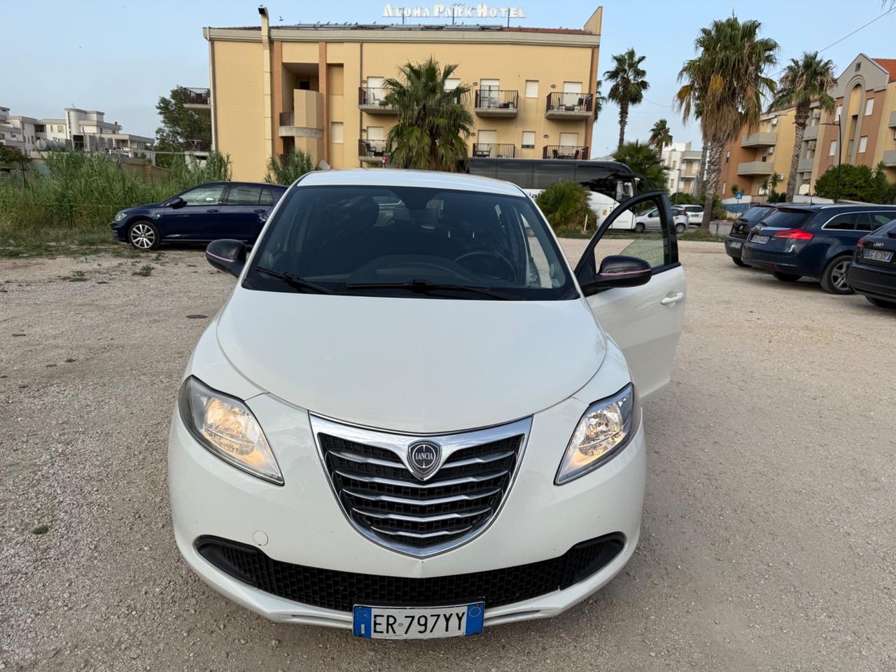 Lancia Ypsilon 1.2 69 CV 5 porte PERMUTE