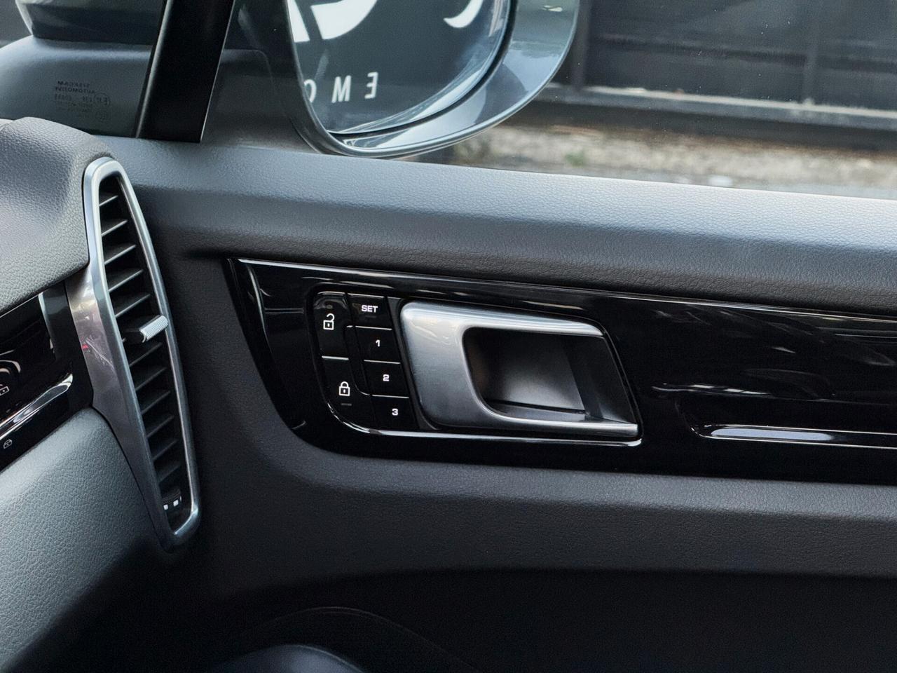 Porsche Cayenne Coupe 3.0 E-Hybrid 340CV TETTO PASM