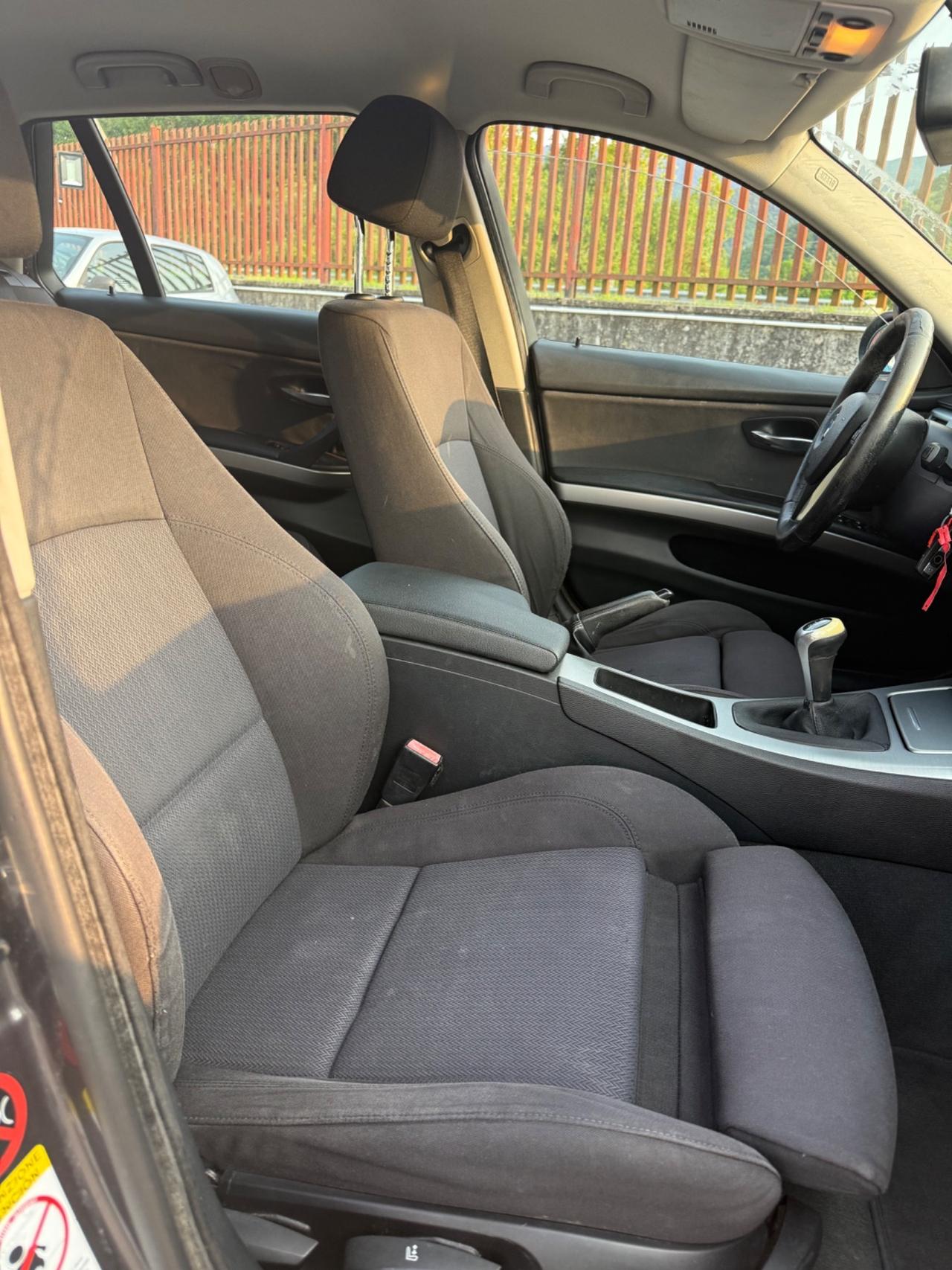 Bmw 320 320d cat Touring Attiva