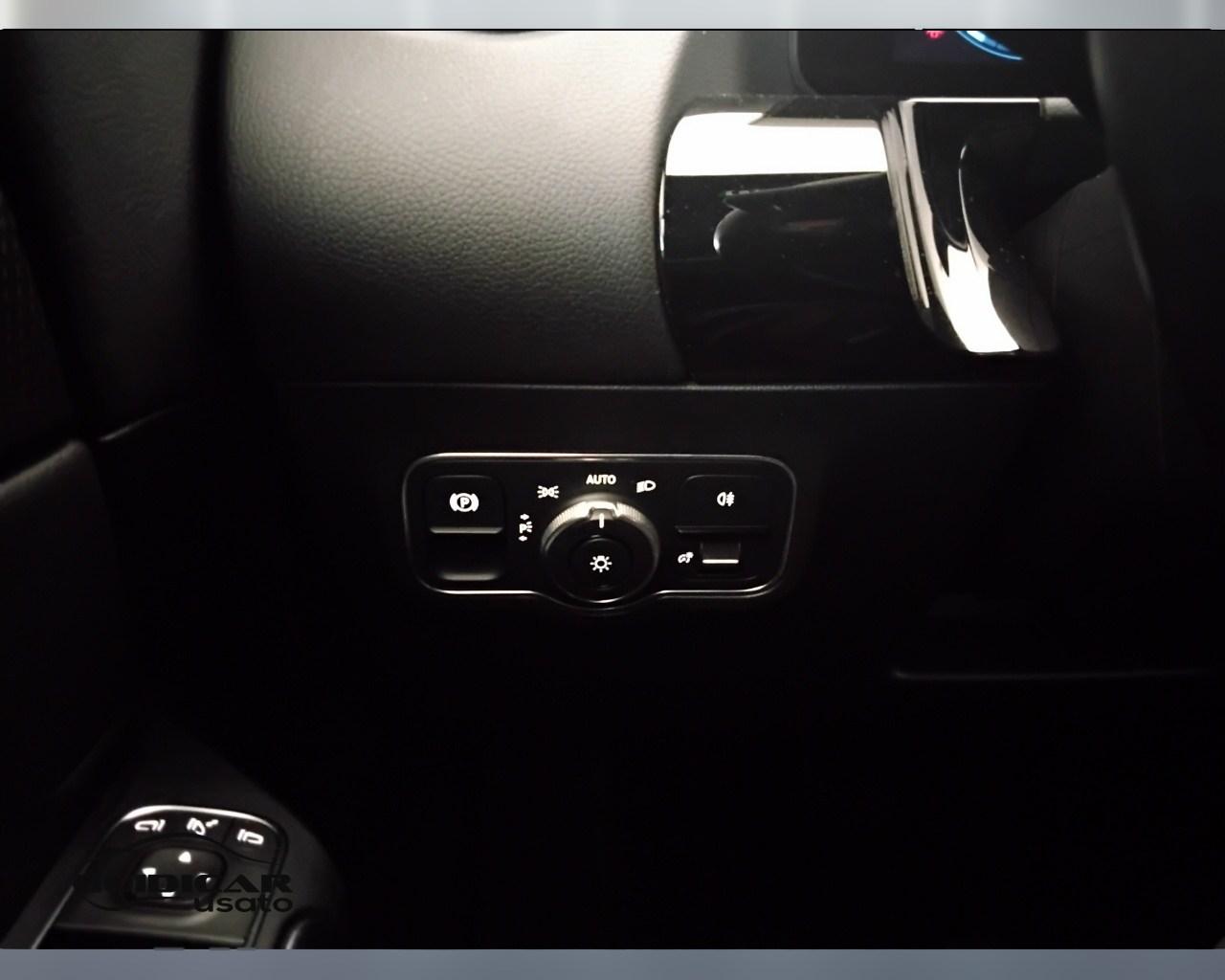 Mercedes-Benz GLA-H247 2020 - GLA 180 d Sport Plus auto