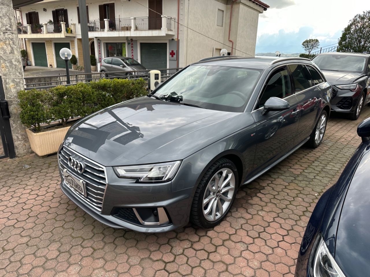 Audi A4 Avant 2.0 TDI 122 CV S tronic S line edition