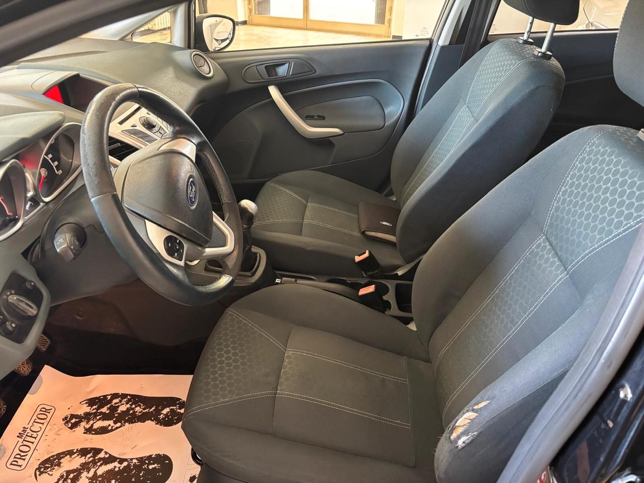 FORD FIESTA ANNO 2011 DS 1.4 ADATTA NEOPATENTATI KM 163 MILA