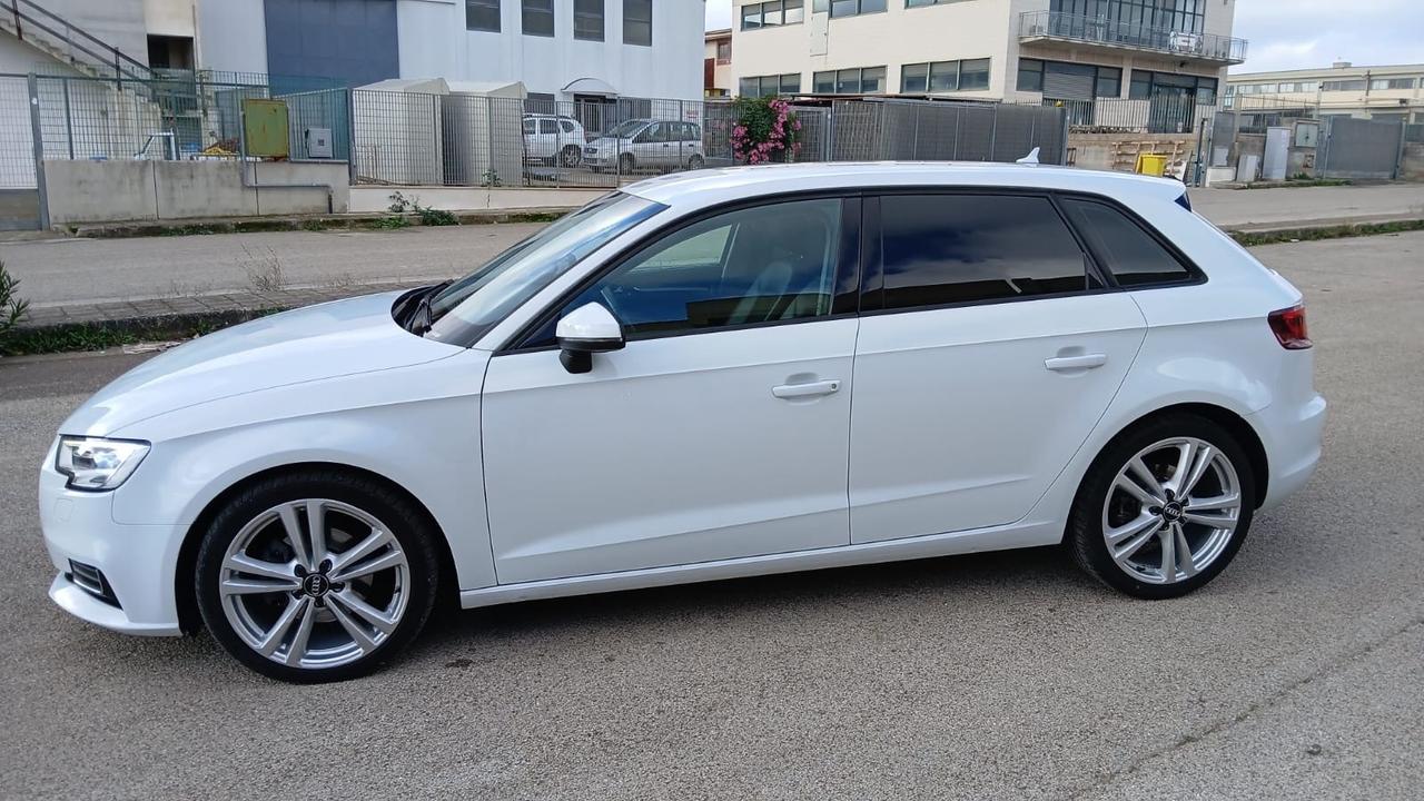 Audi A3 2.0 TDI 150 CV clean diesel quattro Ambition