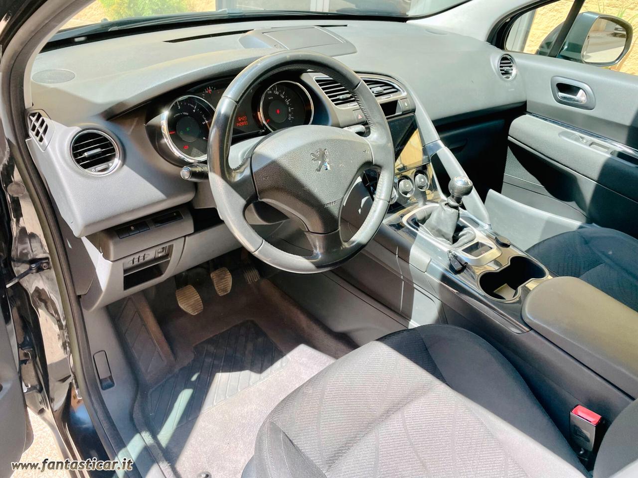 Peugeot 3008 1.6 HDi 115CV Access