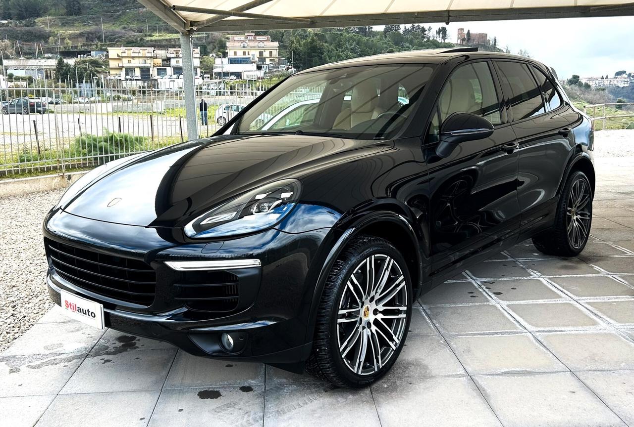Porsche Cayenne 3.0 Diesel Platinum Edition ( km 70.000 )