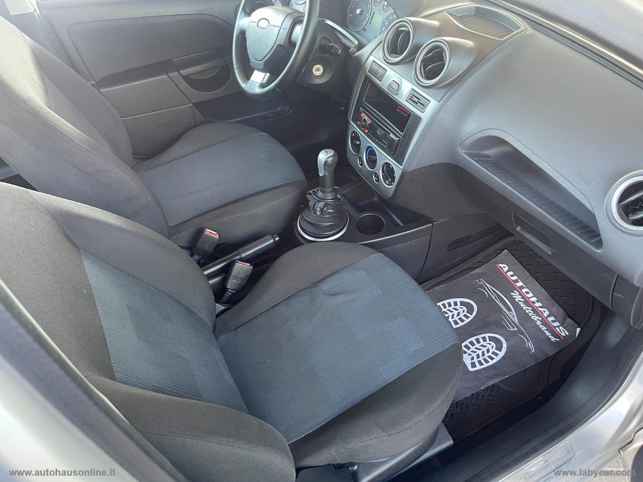 FORD Fiesta 1.2 16V 5p. Titanium