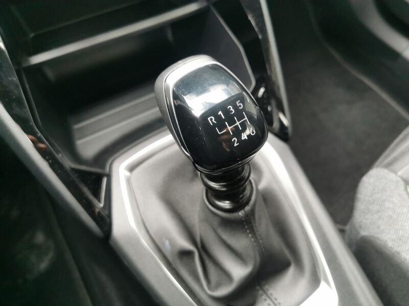Peugeot 2008 PureTech 100 S&S Style