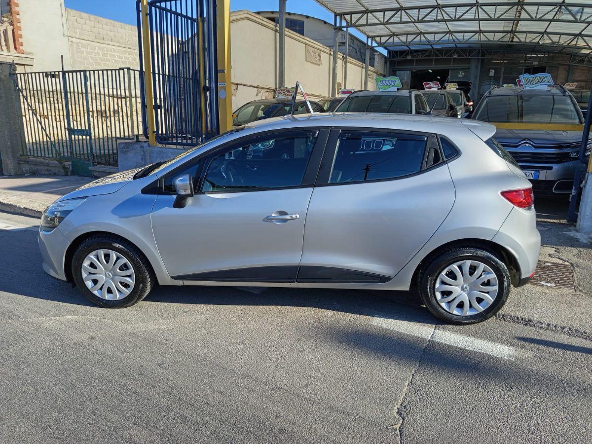 RENAULT Clio 1.5 dCi 8V 75 CV 5p. Live NAV.