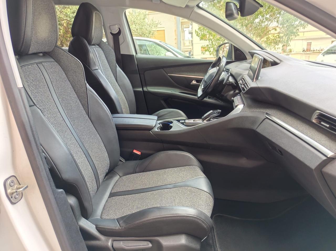Peugeot 3008 BlueHDi 130 S&S EAT8 Allure