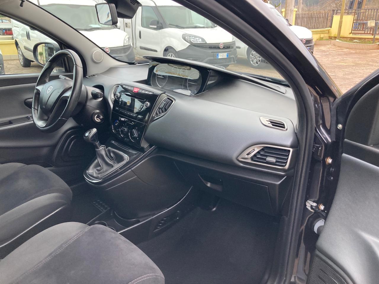 Lancia Ypsilon 1.3 MJT 16V 95 CV 5 porte S&S Platinum