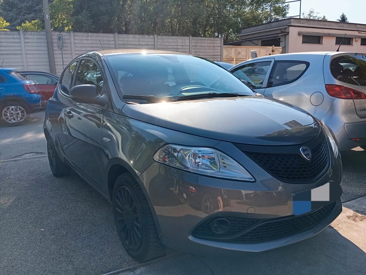 Lancia Ypsilon 1.2 69 CV 5 porte S&S Gold