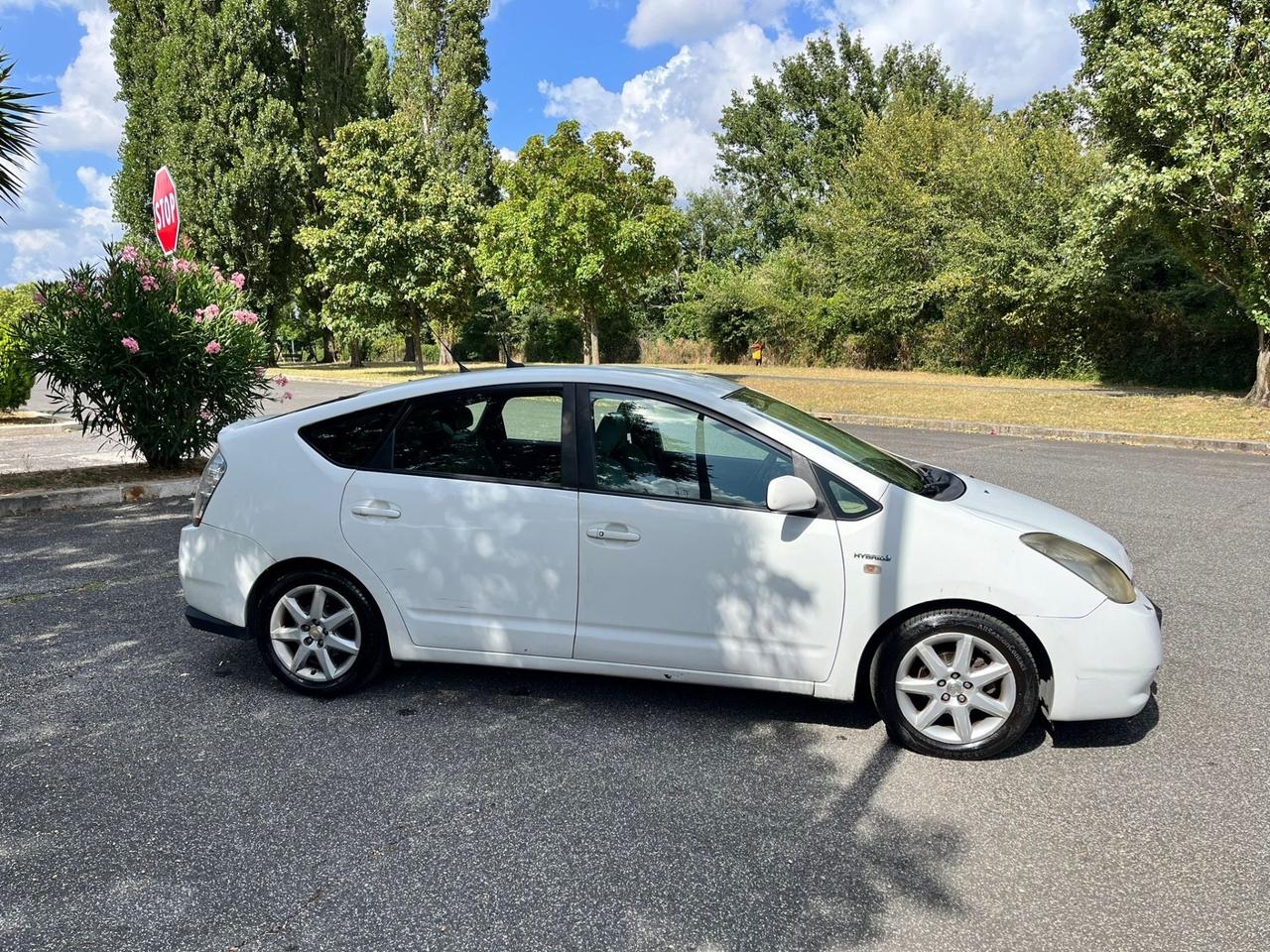 Toyota Prius 1.5i benzina ibrida anno 02/2008