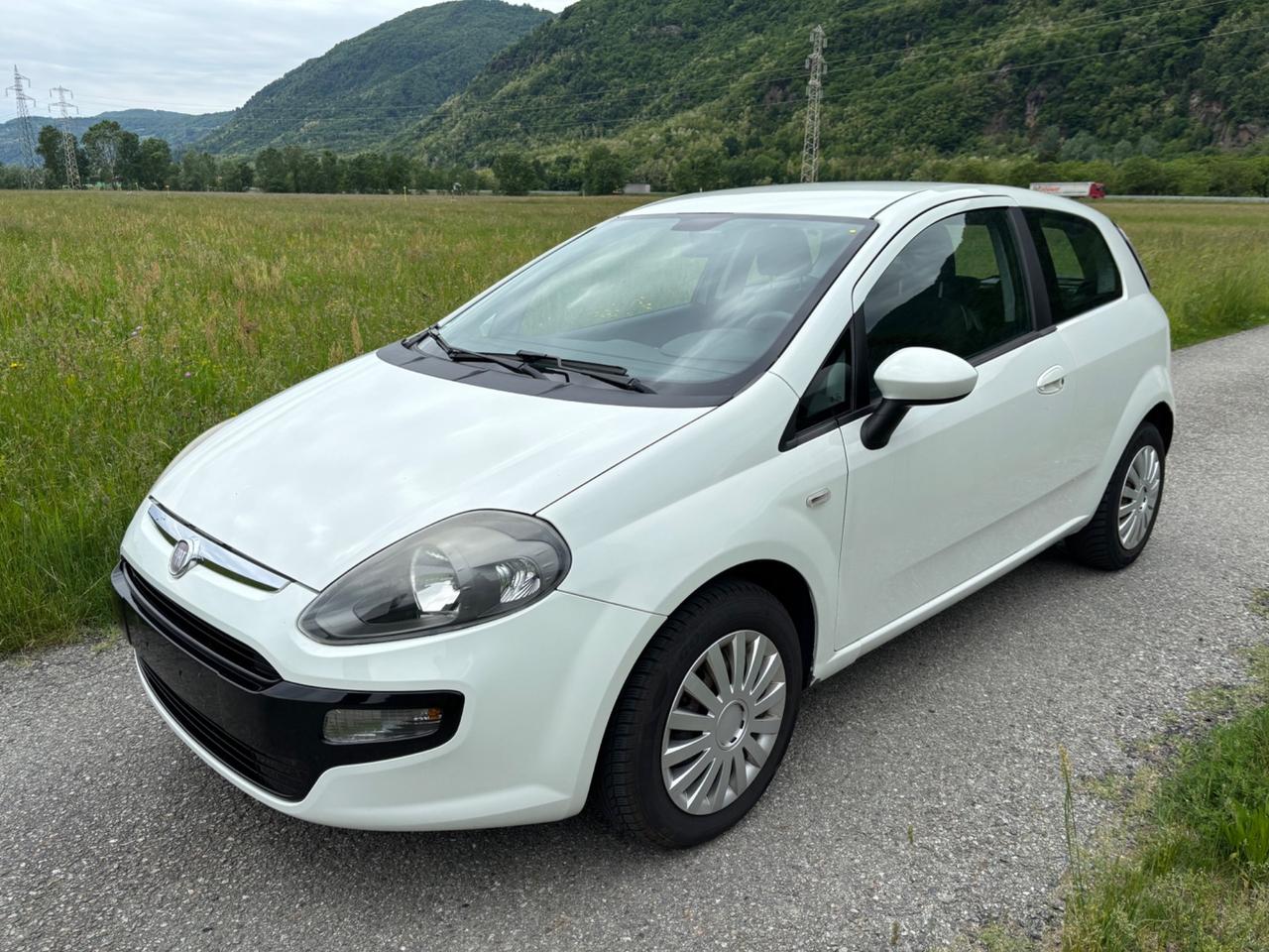 Fiat Punto Evo 1.4 benzina euro 5 PARI AL NUOVO