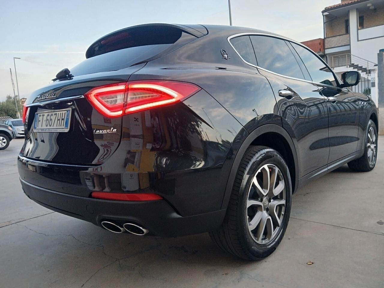 MASERATI Levante 3.0 V6 Diesel 250cv PARI AL NUOVO