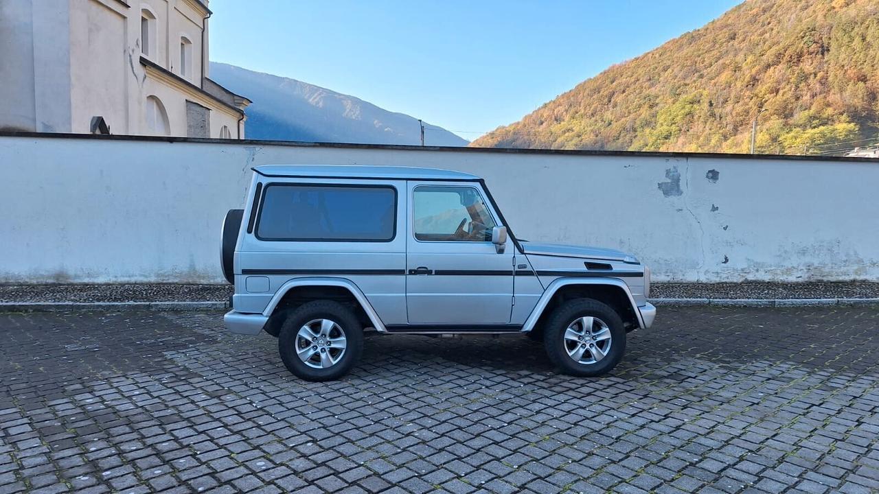 Mercedes-Benz Classe G 300 passo corto Tetto