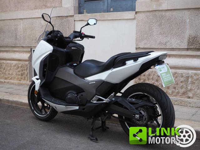 HONDA Integra 750 * ? 84,00 al mese*