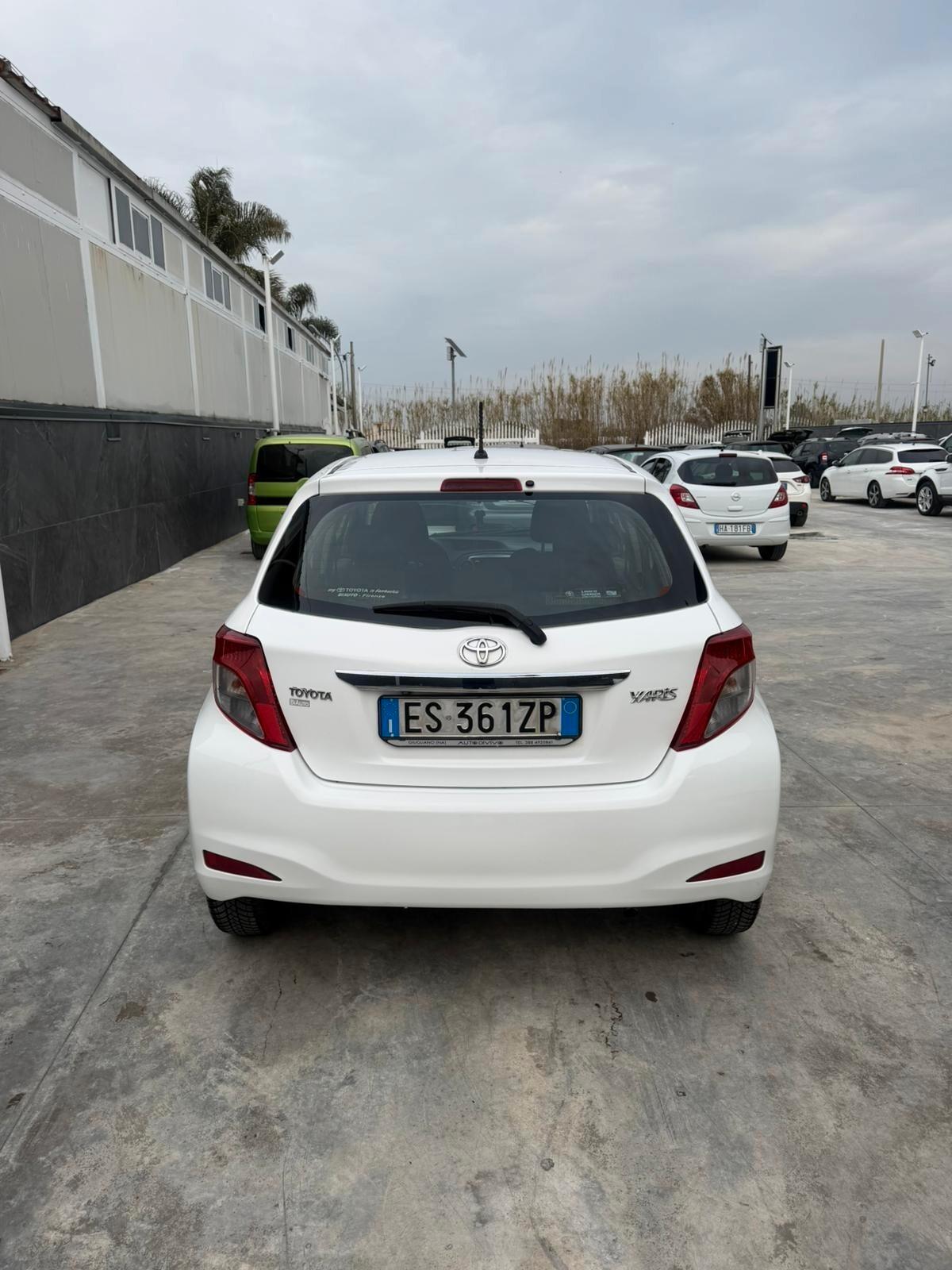 Toyota Yaris 1.0 5 porte Lounge