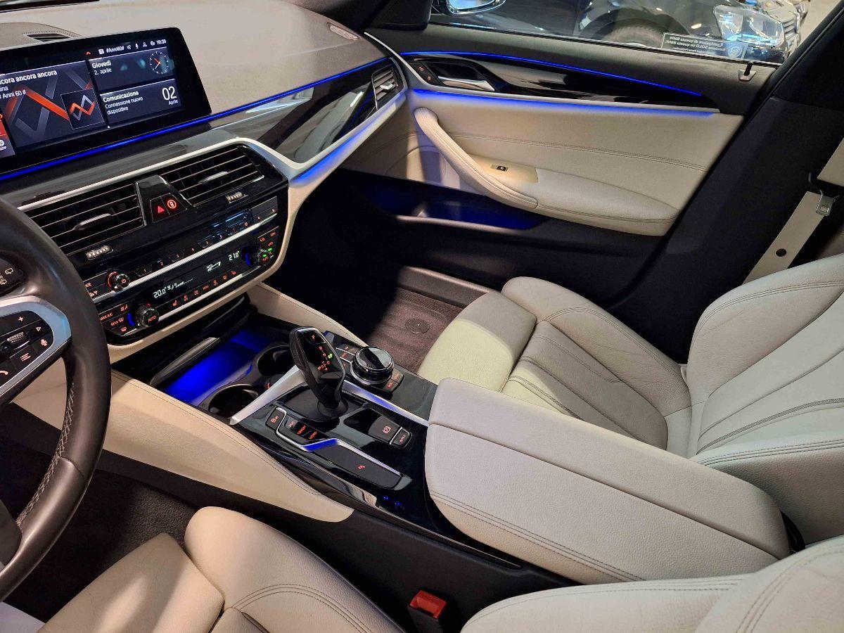 BMW 520d xDrive Msport INDIVIDUAL 48V TETTO - VIRTUAL PRO - SED.RISCALD - GAR.24MESI