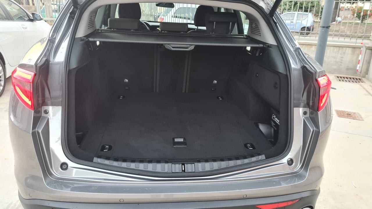 Alfa Romeo Stelvio 2.2 Turbodiesel 150 CV AT8 RWD Business