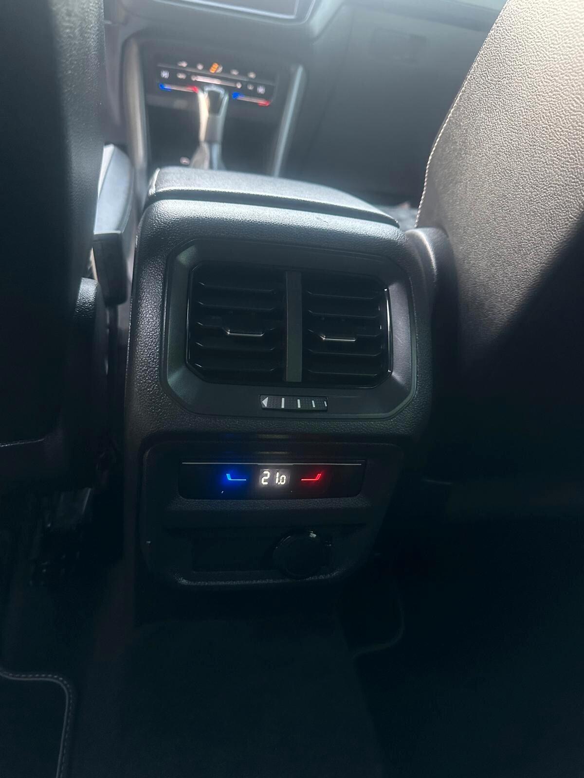 Volkswagen Tiguan 2.0 TDI 150 CV SCR DSG R-Line