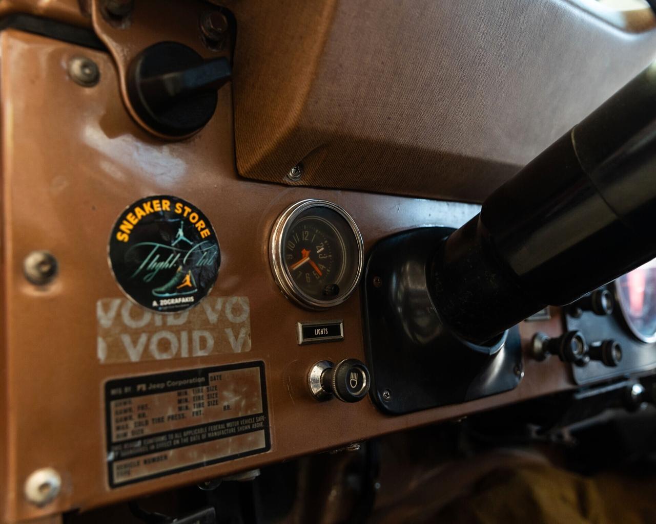 CJ-5 Golden Eagle V8 304 del 1979