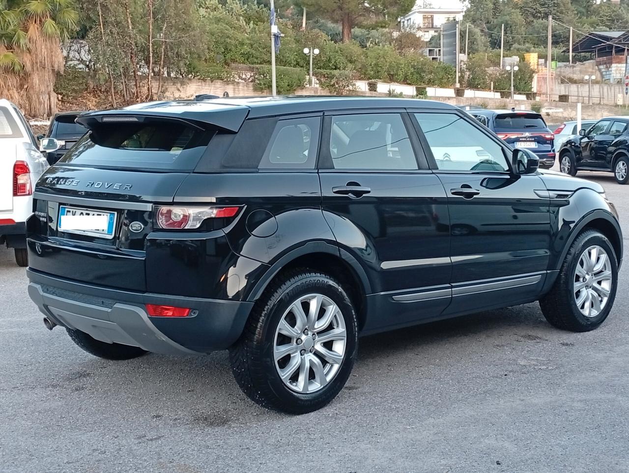 Land Rover Range Evoque 2.2 TD4 5p. Pure