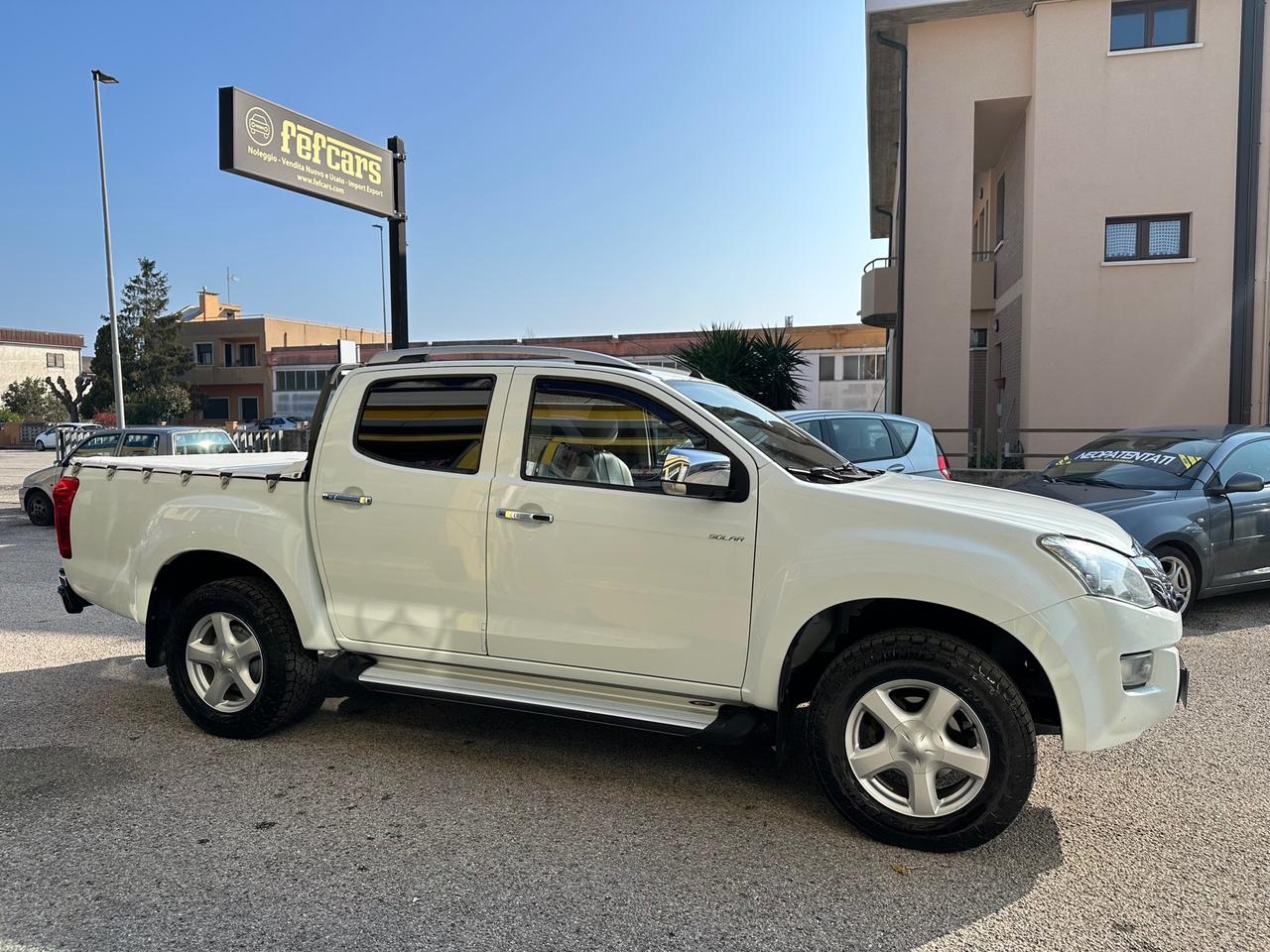 Isuzu D-Max 2.5 Space Cab Solar A/T 4WD