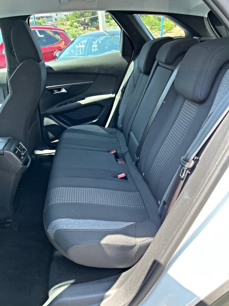 Peugeot 3008 1.5 BlueHDi 130 2021
