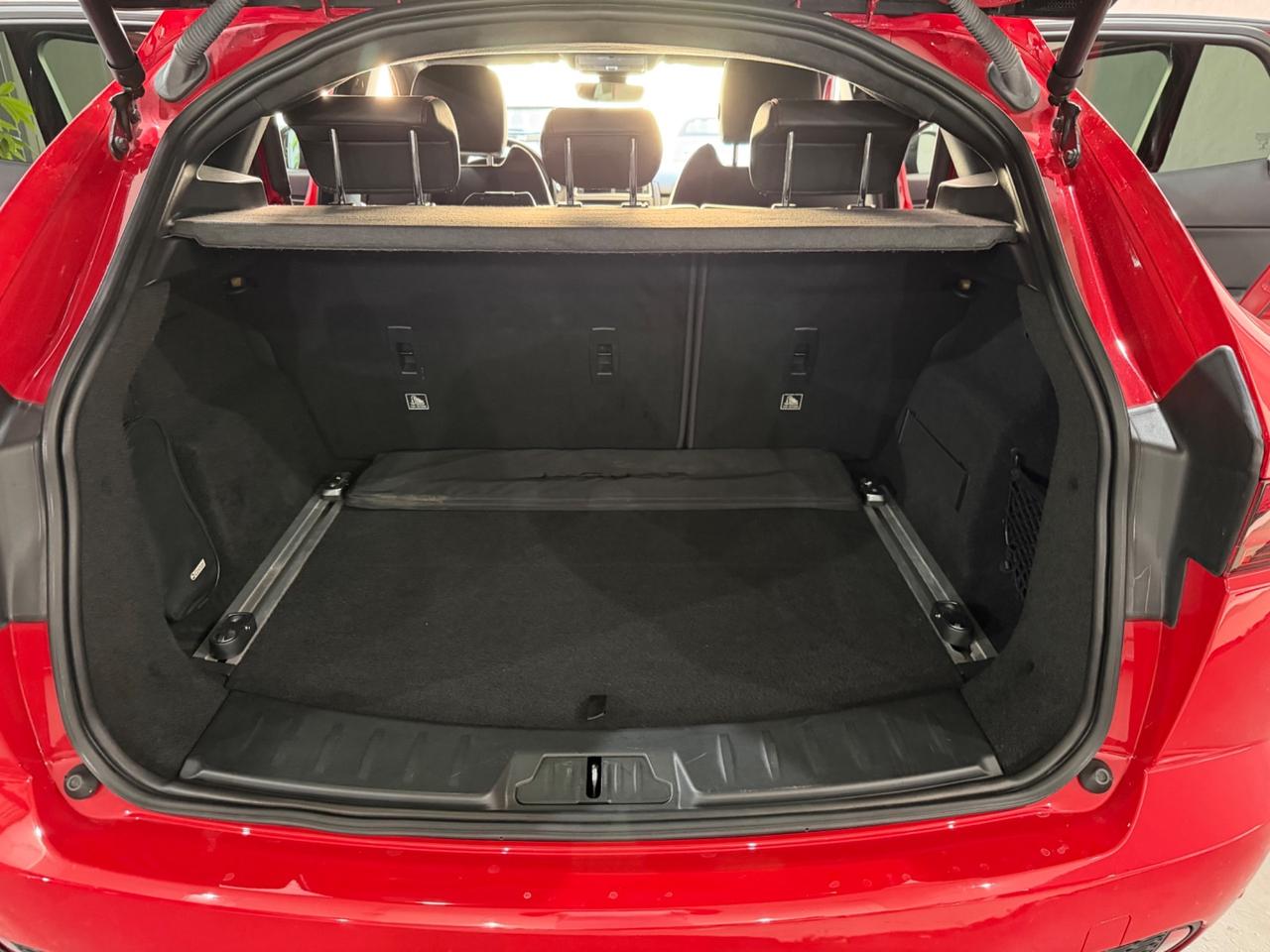 Jaguar E-Pace 2.0D 180 CV AWD AUT. FIRST EDITION