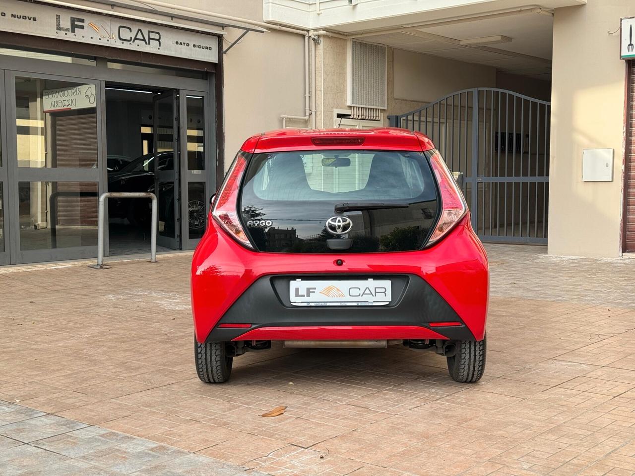 Toyota Aygo 1.0 70 cv 5 porte x-cite
