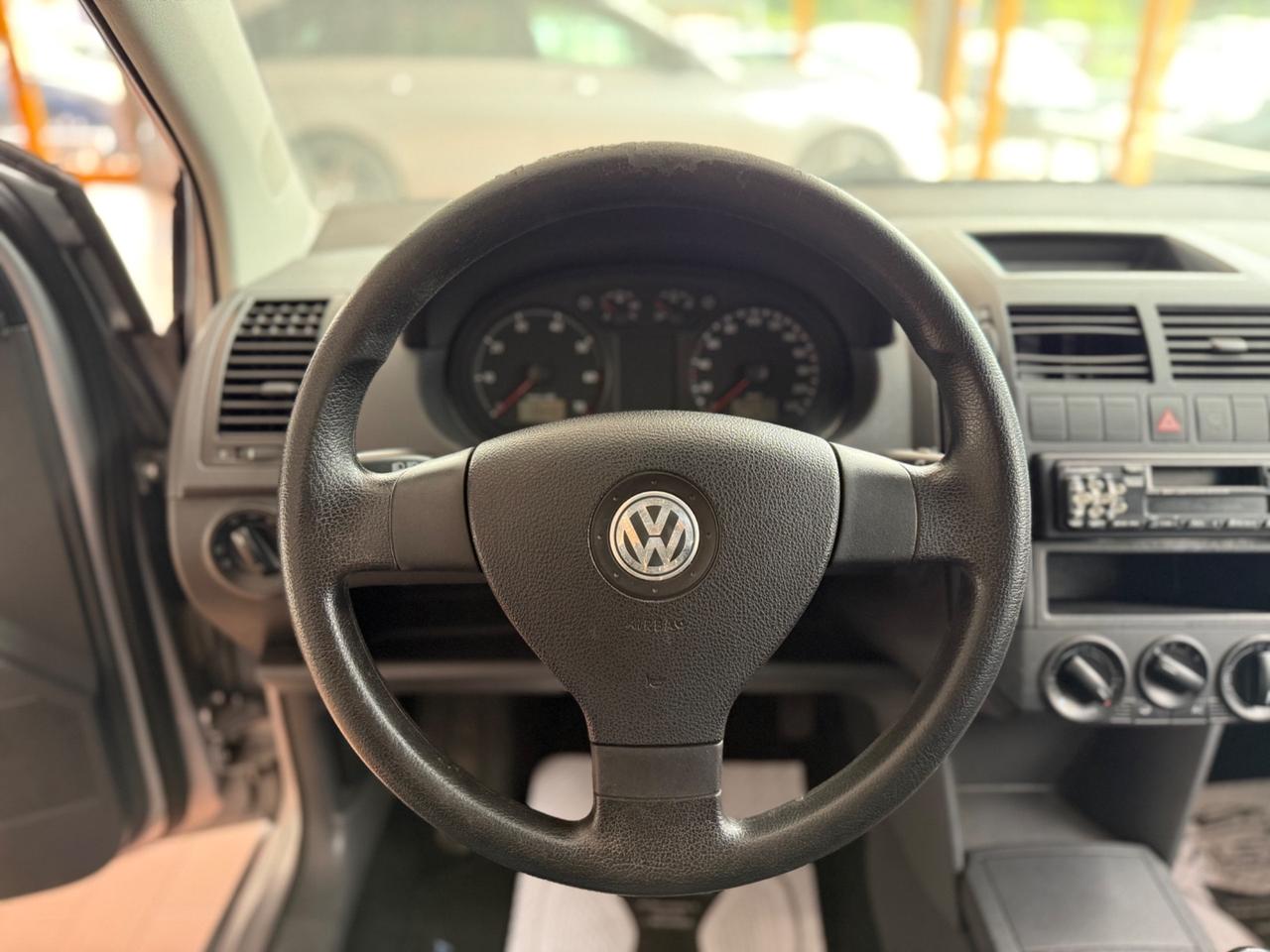 Volkswagen Polo 1.2benzina 64cv Neopatentati