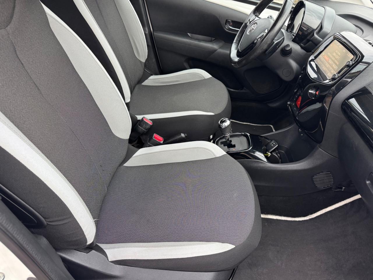 Toyota Aygo 1.0 VVT-i 69 CV 5 porte x-wave MMT