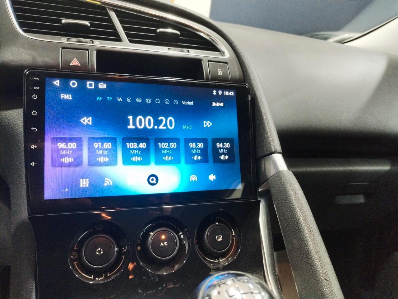 Peugeot 3008 1.6 HDi 110CV Premium