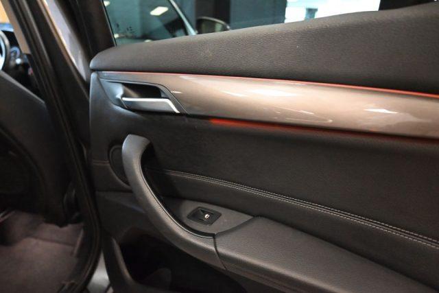 BMW X1 SDRIVE 18d SPORT BLACKLINE AUT.NAVI LED18"TEL FULL