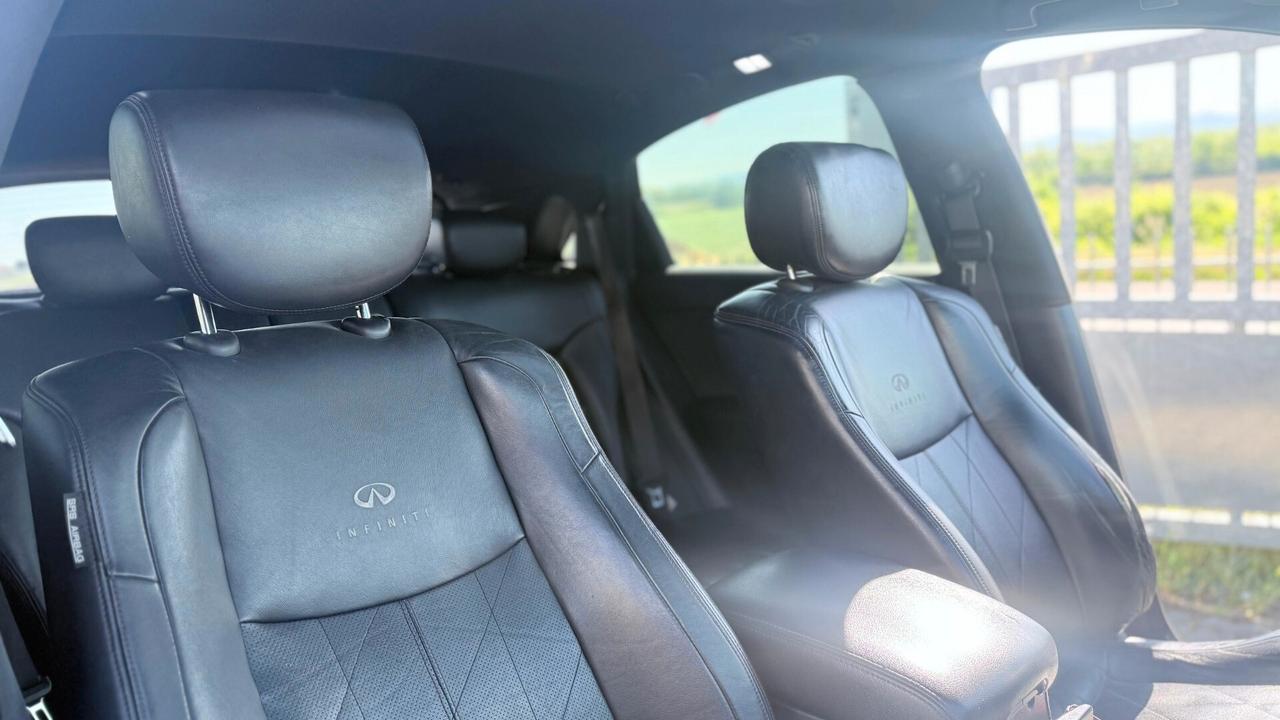 Infiniti FX FX30d S 3.0 DIESEL 4X4