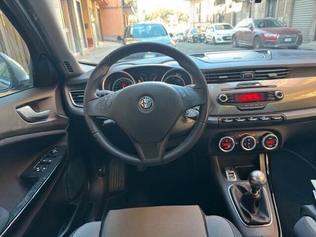 Alfa Romeo Giulietta 1.6 JTDm-2 Distinctive