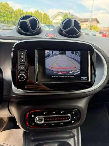 smart forTwo BRABUS Cabrio 0.9 t Xclusive 109cv twinamic