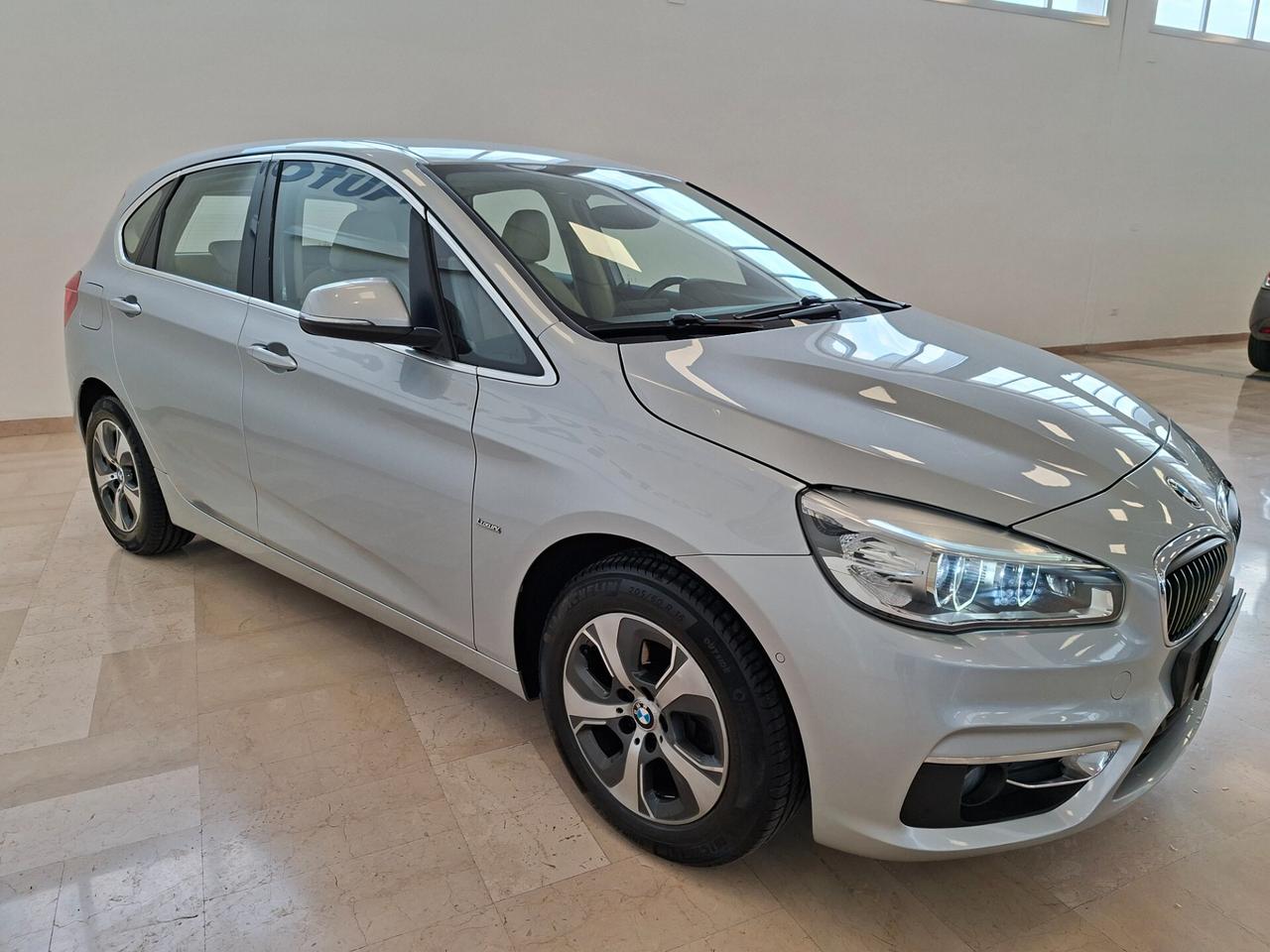 Bmw 218 218d Active Tourer Luxury
