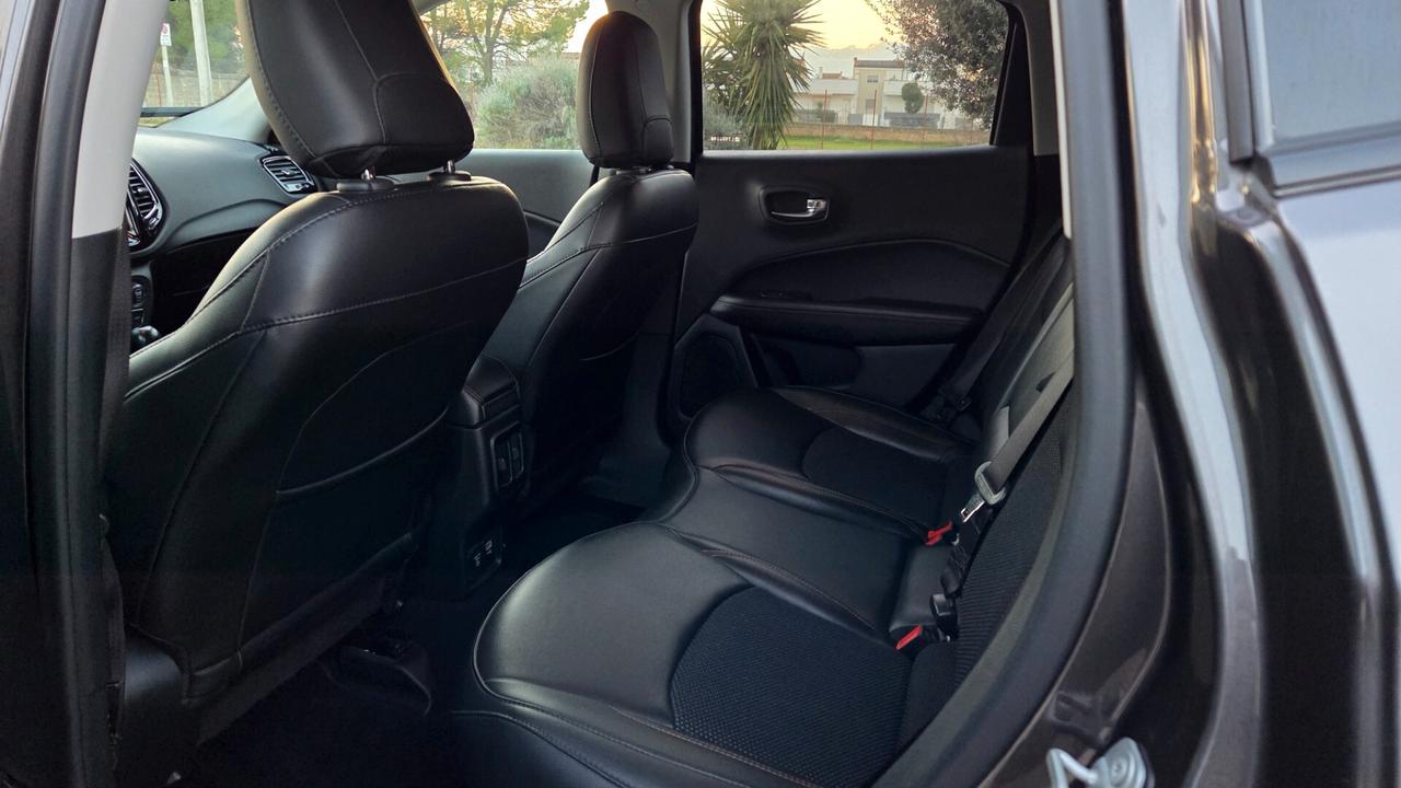 Jeep Compass 2.0 Multijet II aut. 4WD Limited Uni pro