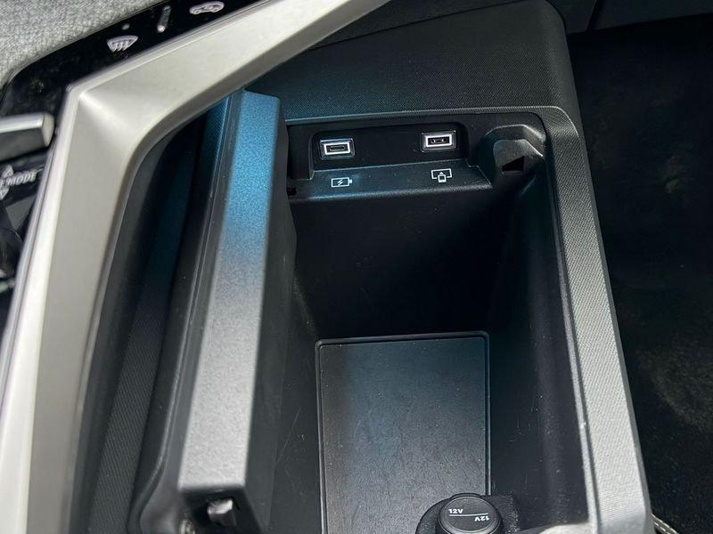 Peugeot 3008 3008 1.2 hybrid GT 145cv e-dcs6