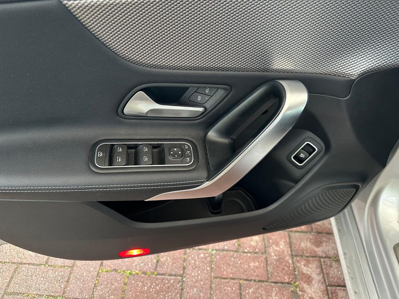 Mercedes-Benz CLA 180 Sport CLA 180 D