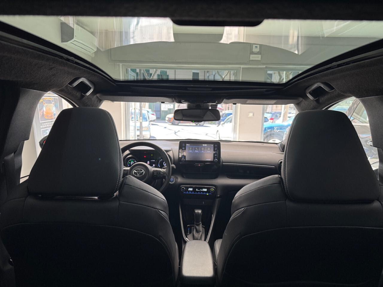 Toyota Yaris 1.5 Hybrid Lounge Aziendale