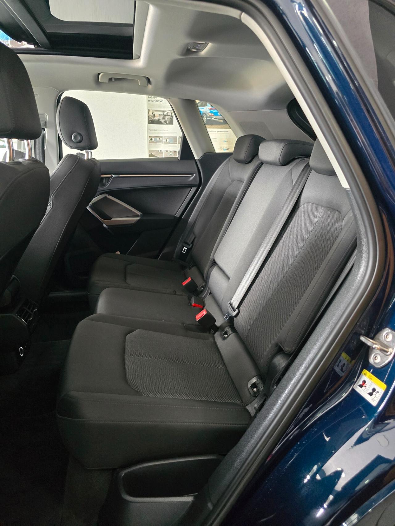 Audi Q3 40 TDI quattro S tronic Business Advanced