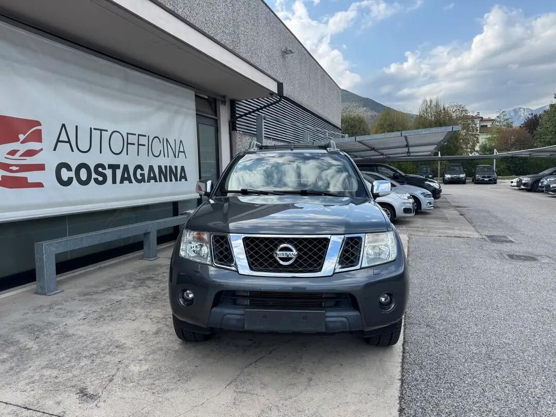 Nissan Navara 3.0 dCi 4 porte Double Cab LE V6