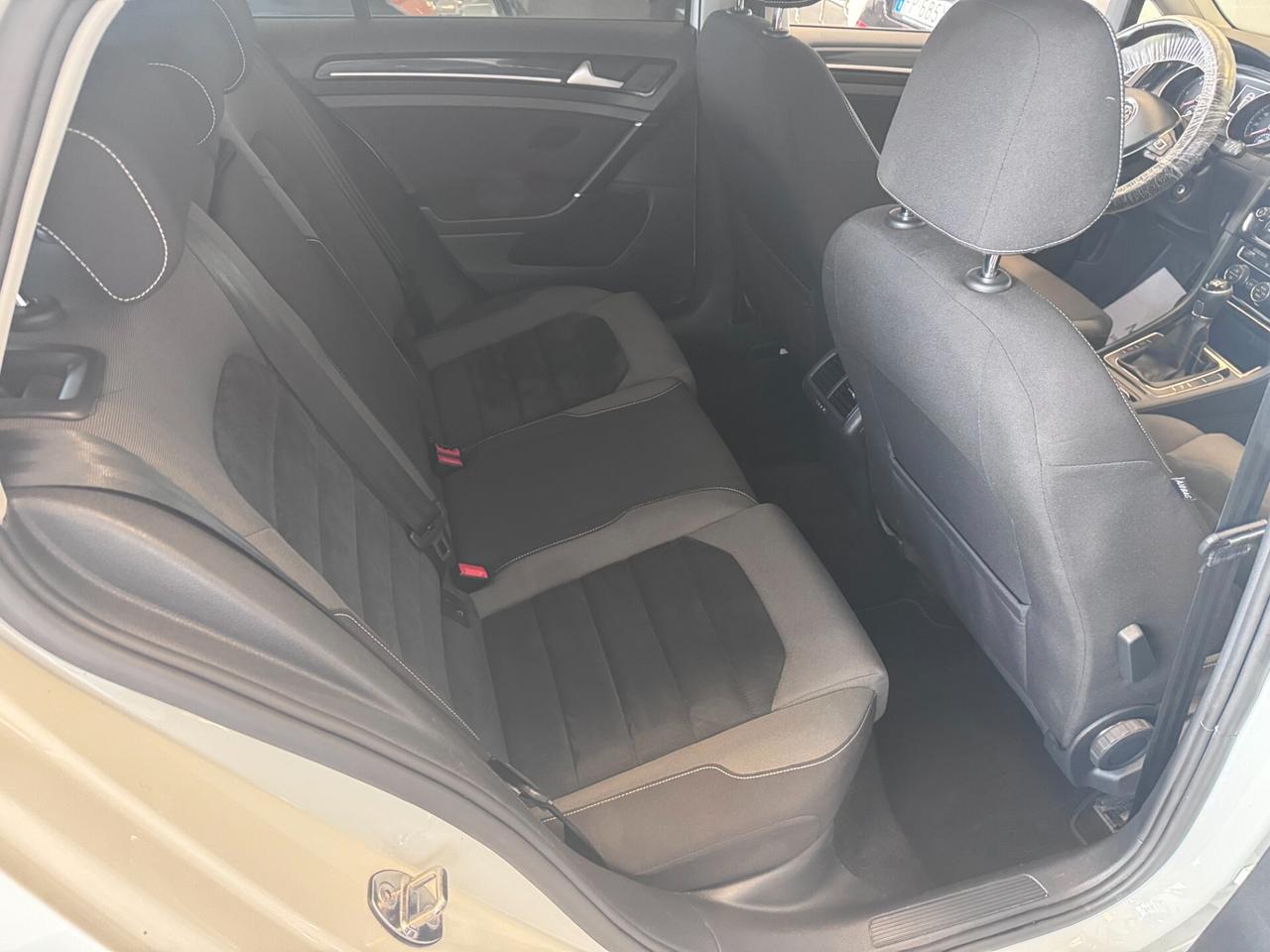 Volkswagen Golf 2.0 TDI 5p. 4MOTION Highline BlueMotion Technology