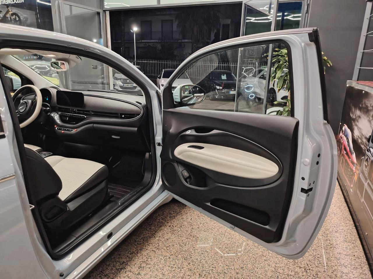 Fiat 500e Cabrio 42 kWh La Prima