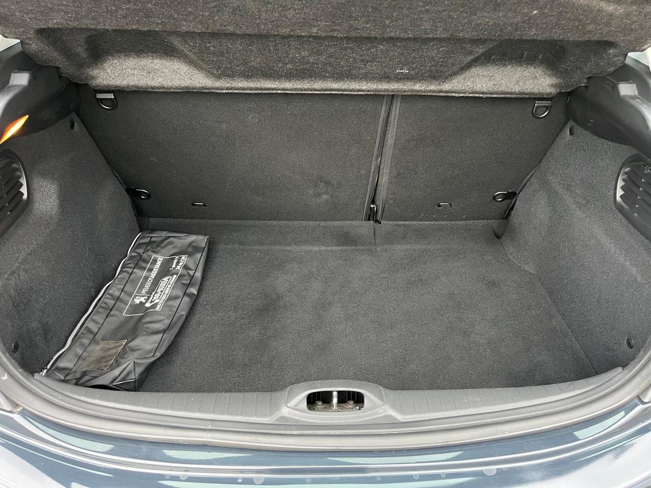 Peugeot 208 PureTech 82 5 porte Allure