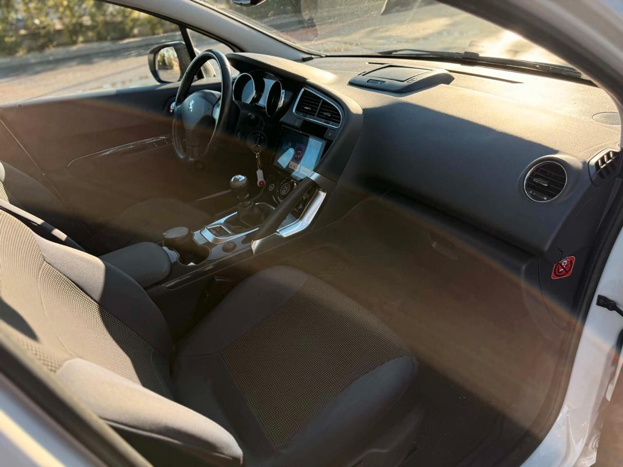 Peugeot 3008 1.6 HDi 112CV Tecno