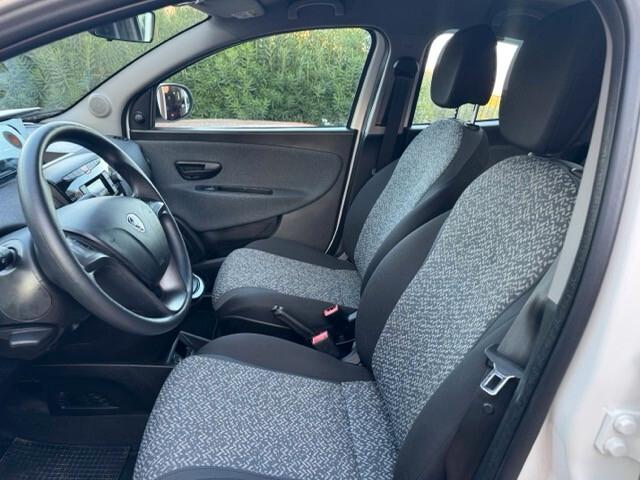 Lancia Ypsilon HYBRID soli 39000 km da 90 euro al mese